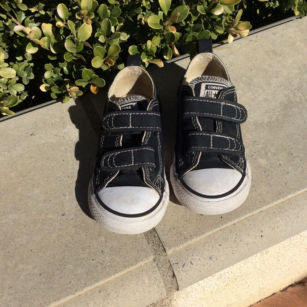 Black Toddler Velcro Converse